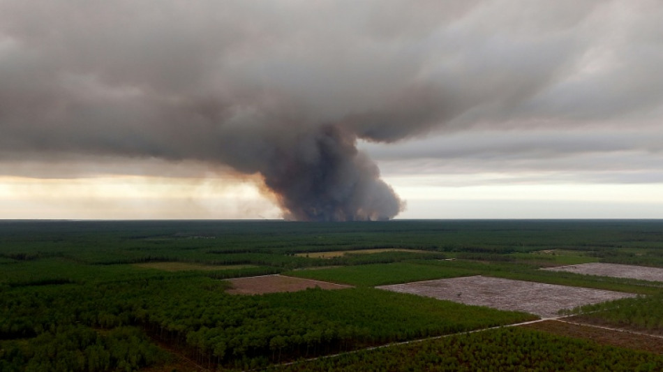 Gironde: 1.400 hectares d&eacute;vor&eacute;s par les flammes, des milliers de personnes &eacute;vacu&eacute;es