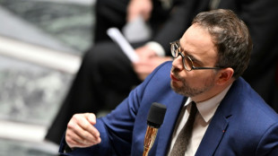 Le gouvernement "ne laisse pas d&eacute;p&eacute;rir la psychiatrie", assure Aur&eacute;lien Rousseau
