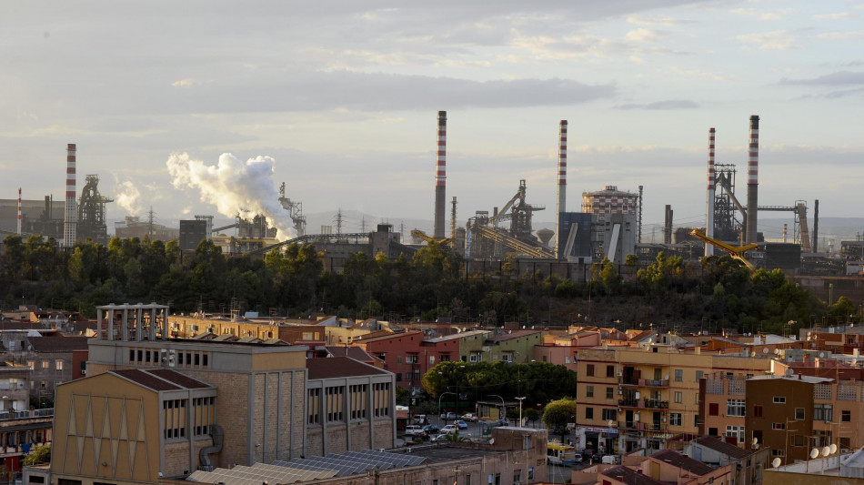 Ex Ilva, sindacati 'non saremo a tavolo Cigs, ci chiami Chigi'