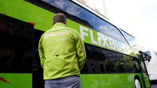 Fernreisebus auf Autobahn A24 im Nordosten verungl&uuml;ckt