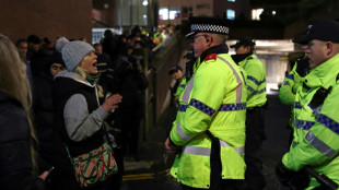 Brit&acirc;nico que matou tr&ecirc;s meninas na Inglaterra &eacute; condenado a pelo menos 52 anos de pris&atilde;o