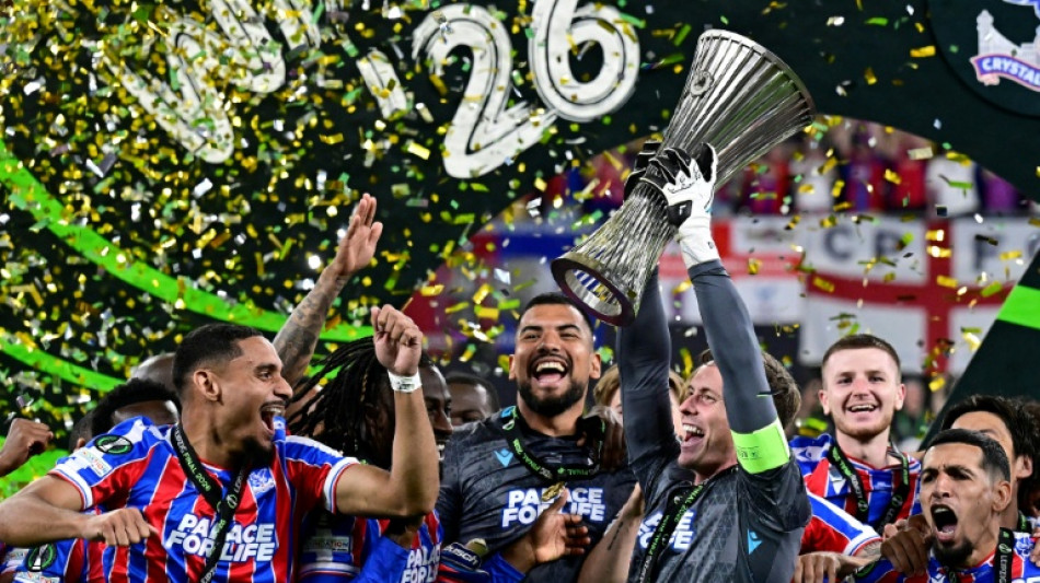 Crystal Palace vence Rayo Vallecano (1-0) e &eacute; campe&atilde;o da Liga Confer&ecirc;ncia