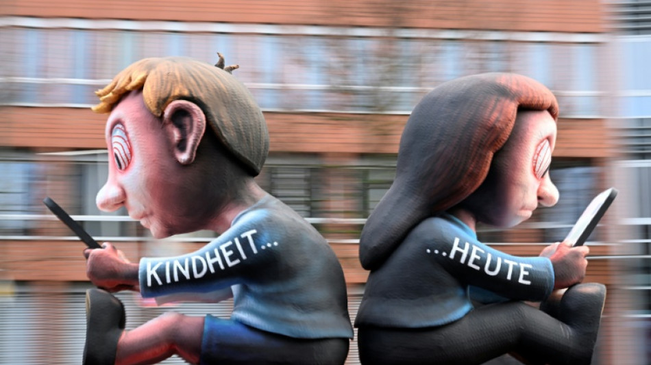 Social-Media-Verbot f&uuml;r Kinder: Druck aus L&auml;ndern auf den Bund