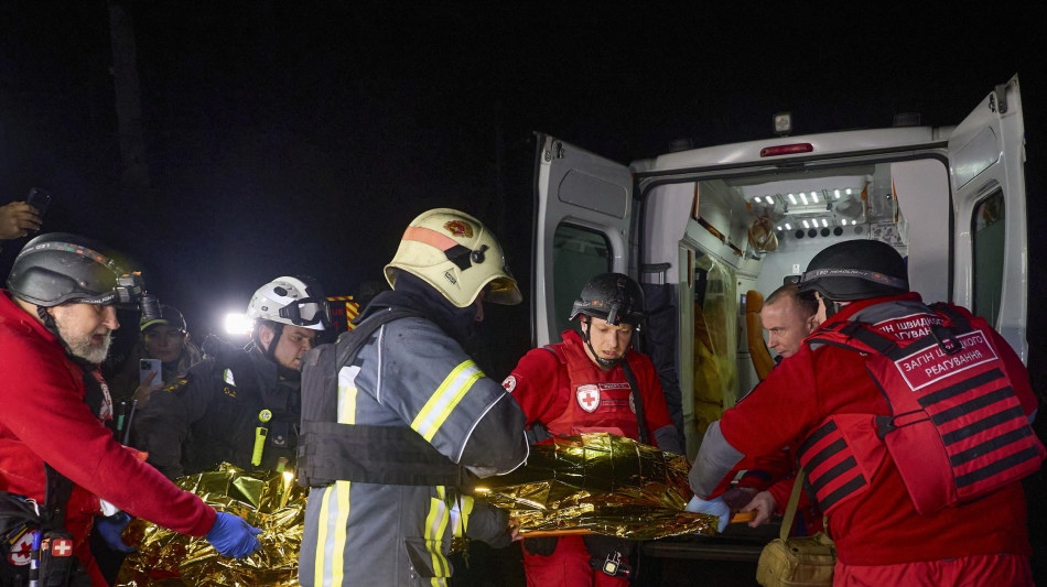 Attacco notturno russo su Zaporizhia, 18 feriti