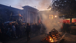 Agriculteurs: troisi&egrave;me jour de mobilisation, appel &agrave; poursuivre la semaine prochaine