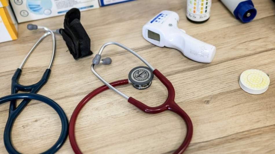 Revenu des m&eacute;decins lib&eacute;raux: 124.000 euros par an, selon la Drees 