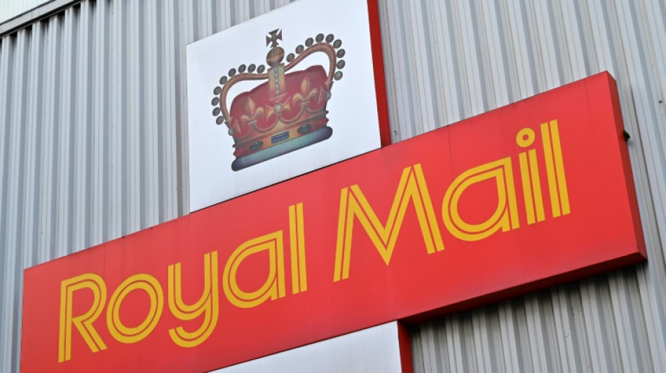 Ferroviarios y carteros brit&aacute;nicos interrumpen su huelga tras la muerte de la reina