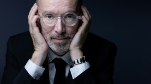 Laurent Mauvignier recebe pr&ecirc;mio Goncourt de literatura na Fran&ccedil;a