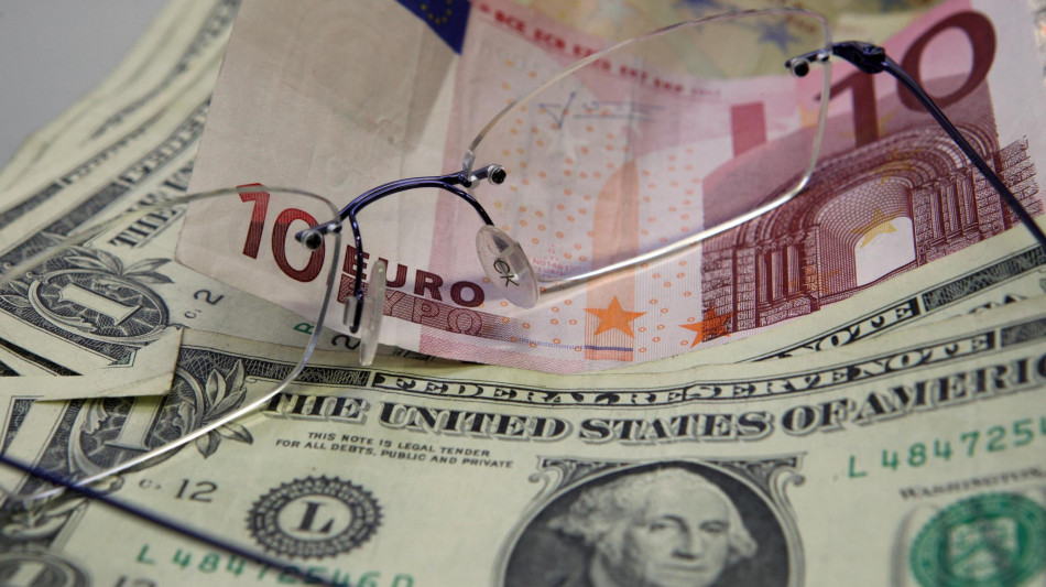 L'euro &egrave; stabile, a 1,1784 dollari