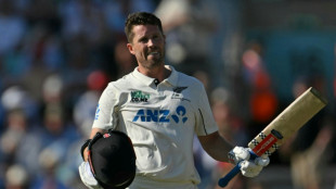 Ton-up Nicholls turns the screw for New Zealand against England 