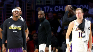 NBA: les Lakers esp&egrave;rent conserver LeBron James, mais construire autour de Doncic