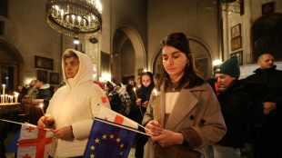 G&eacute;orgie: des milliers de manifestants devant le Parlement pour le No&euml;l orthodoxe