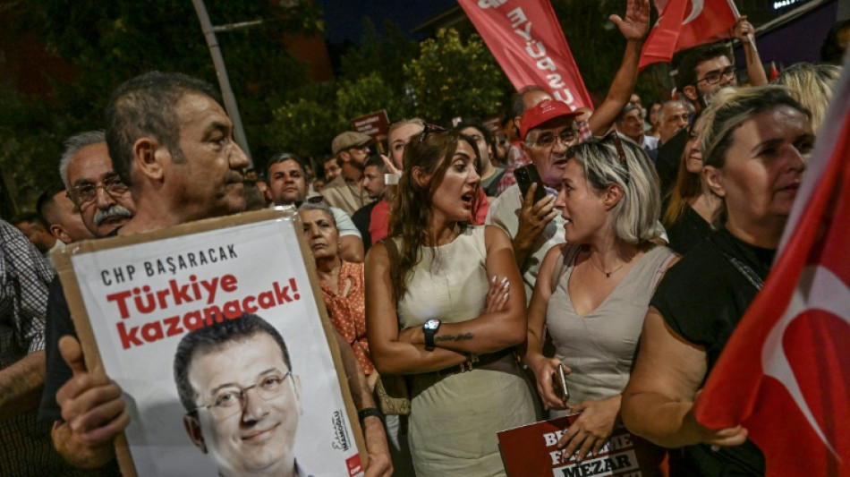 Prozess gegen bei Protesten in der T&uuml;rkei festgenommene Fotografen vertagt