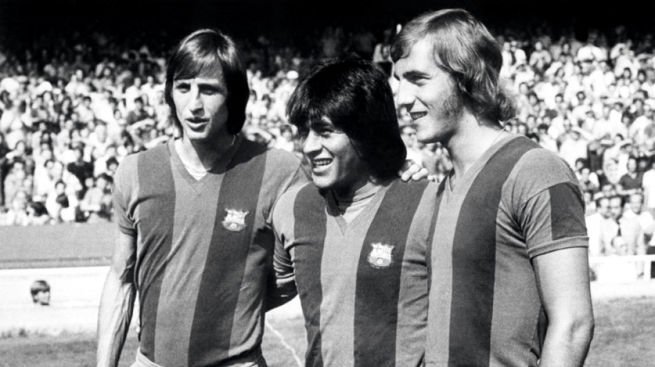 Hugo Sotil, &iacute;dolo do Barcelona e do Peru, morre aos 75 anos