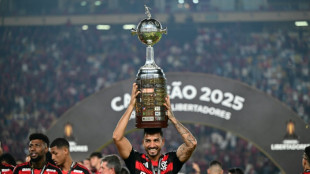 Danilo, her&oacute;i do tetra do Flamengo, dedica t&iacute;tulo ao pai e &agrave; tia rec&eacute;m falecida