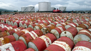 Prezzo del petrolio in calo, Wti a 69,87 dollari