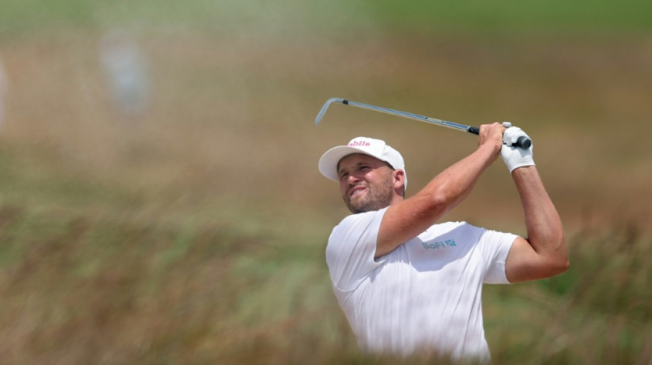 Clark leads US Open by four with major champs in the hunt