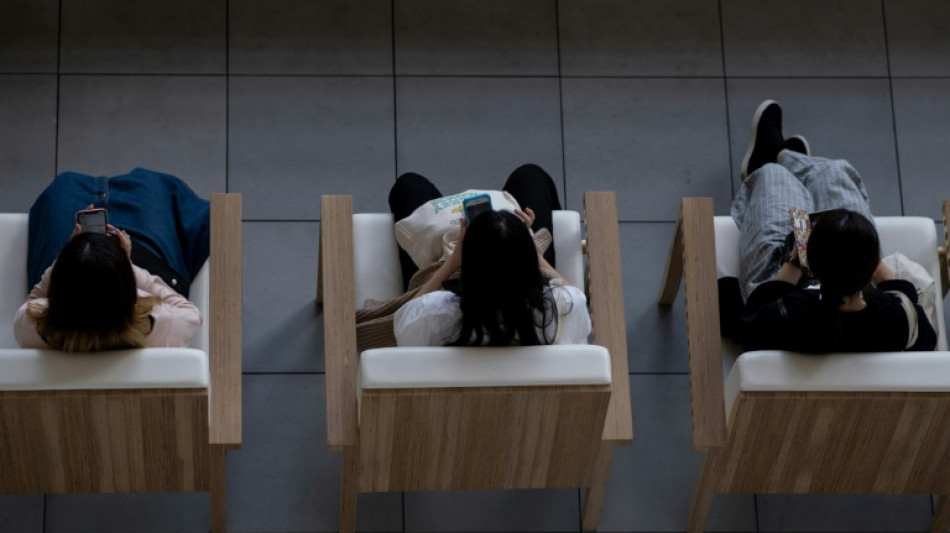Japon: une ville veut limiter &agrave; deux heures l'utilisation des smartphones