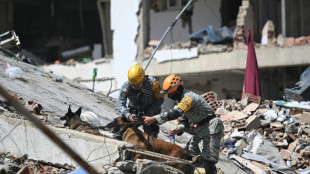 Hope fades, hunger sets in a week after Venezuela quakes