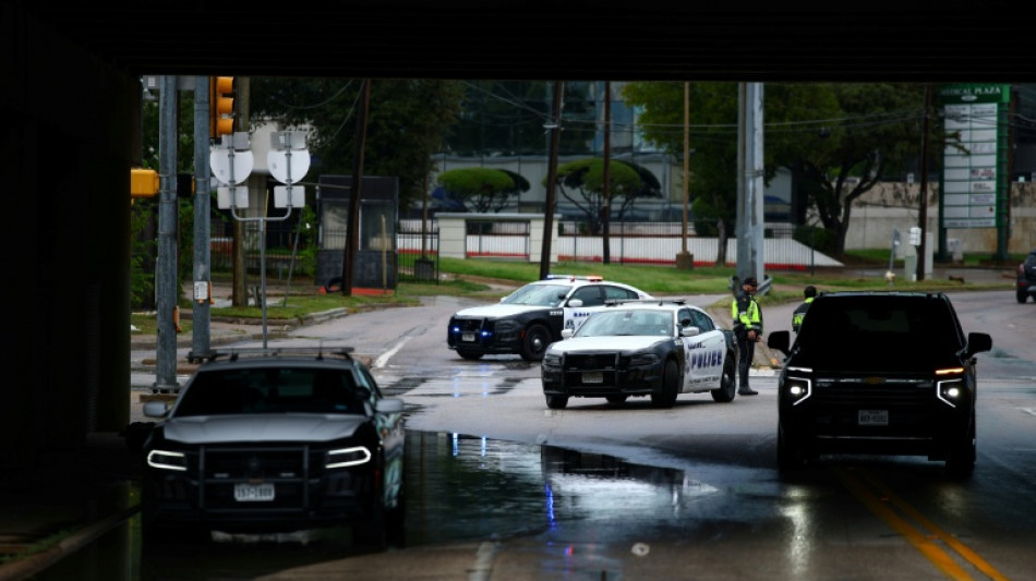 Ataque a centro de deten&ccedil;&atilde;o de migrantes nos EUA deixa um morto e dois feridos
