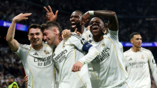 Real Madrid vence City (3-0) com hat-trick de Valverde na ida das oitavas da Champions