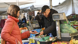 Confesercenti-Cer, -2,4 miliardi di consumi nel 2025
