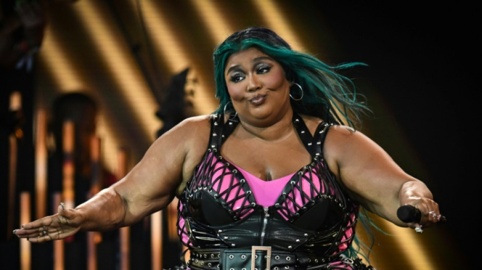 La chanteuse am&eacute;ricaine Lizzo se d&eacute;fend de tout "harc&egrave;lement" contre trois anciennes danseuses