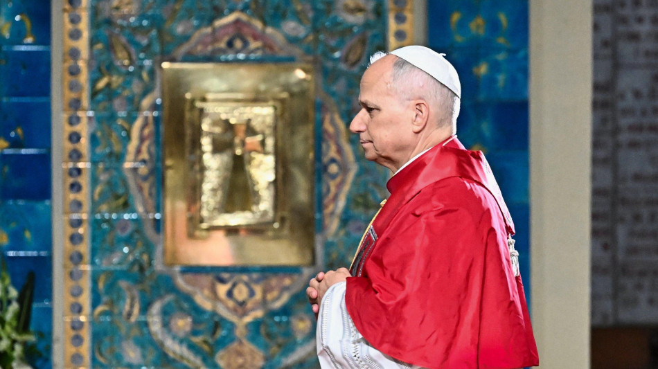 Il Papa, 'Dio straziato dalle guerre, non sta con i prepotenti'