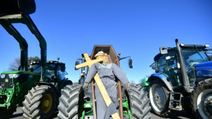 La col&egrave;re des agriculteurs se propage, le gouvernement face &agrave; la "rage"