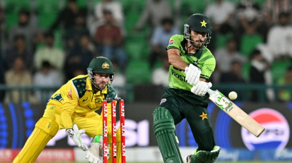 Ellis's best helps Australia shock Pakistan to level ODI series