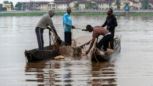 DR Congo fishermen resort to trawling plastic waste