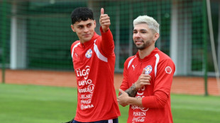 Enciso e Almir&oacute;n lideram lista de convocados do Paraguai para a Copa do Mundo