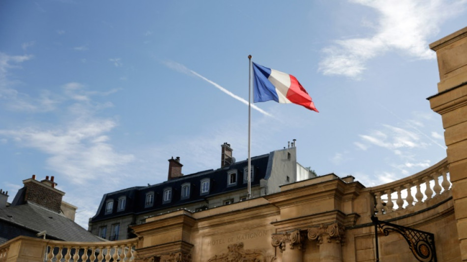 Matignon: toujours pas de fum&eacute;e blanche, Xavier Bertrand revient dans la course