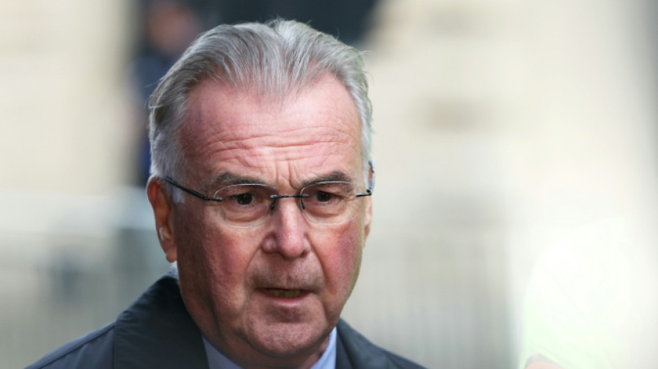 Un syndicat de TPE/PME apelle le Medef &agrave; ne pas "d&eacute;fendre le monde de la finance" contre "le monde du travail".&nbsp;