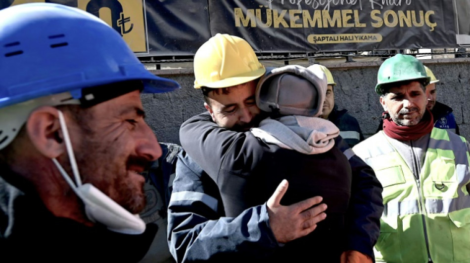 Rescatada una joven en Turqu&iacute;a 11 d&iacute;as despu&eacute;s del sismo