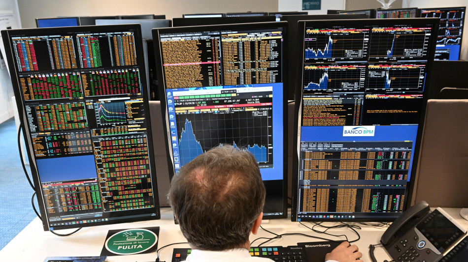 Lo spread tra Btp e Bund chiude in rialzo a 83 punti base