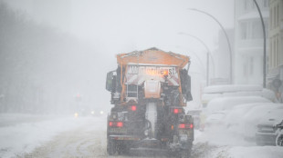 Behinderungen durch Schnee und Eisregen - Angespannte Lage in Berlin