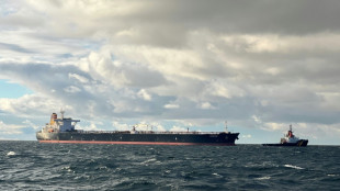 Havarierter &Ouml;ltanker "Eventin" erfolgreich vor Sassnitz auf R&uuml;gen geschleppt