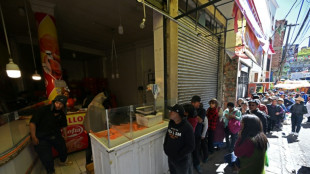 Fighting over a chicken in protest-hit La Paz