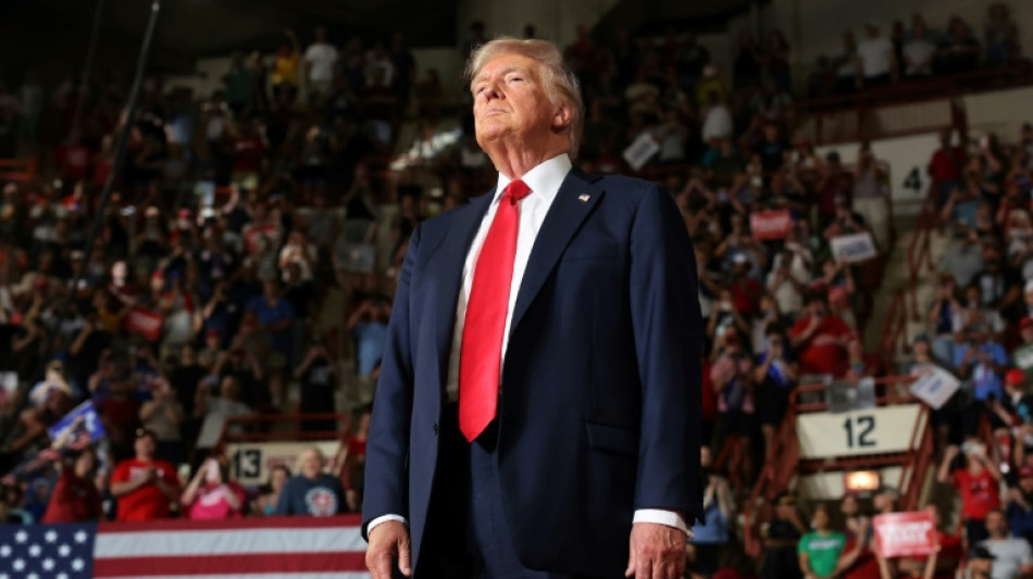 Trump accuse Harris d'&ecirc;tre "devenue noire" par calcul politique