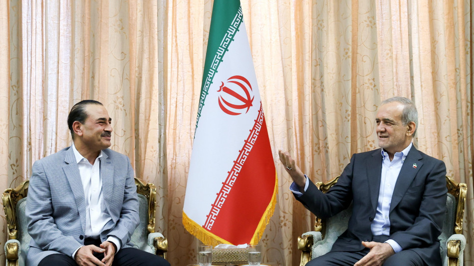 Pezeshkian, l'Iran non abbandona n&egrave; i negoziati n&egrave; il campo di battaglia