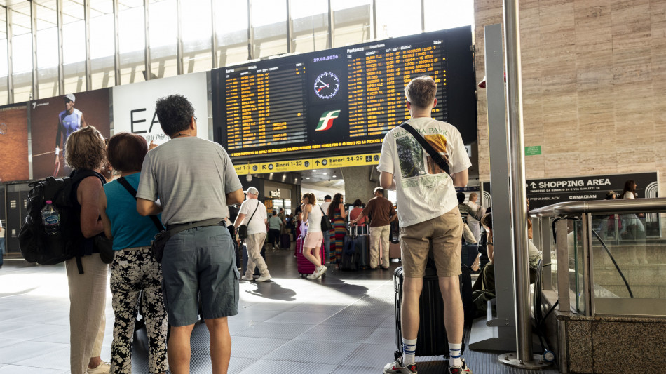 Gioved&igrave; treni a rischio. Sindacati di base confermano lo sciopero
