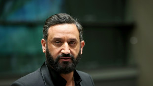 Fr&eacute;quences TNT: le bras de fer engag&eacute; devant la justice par C8 et Hanouna pourrait durer