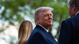 Trump ripubblica un post che lo ritrae con Ges&ugrave;, 'il tycoon scelto da Dio'