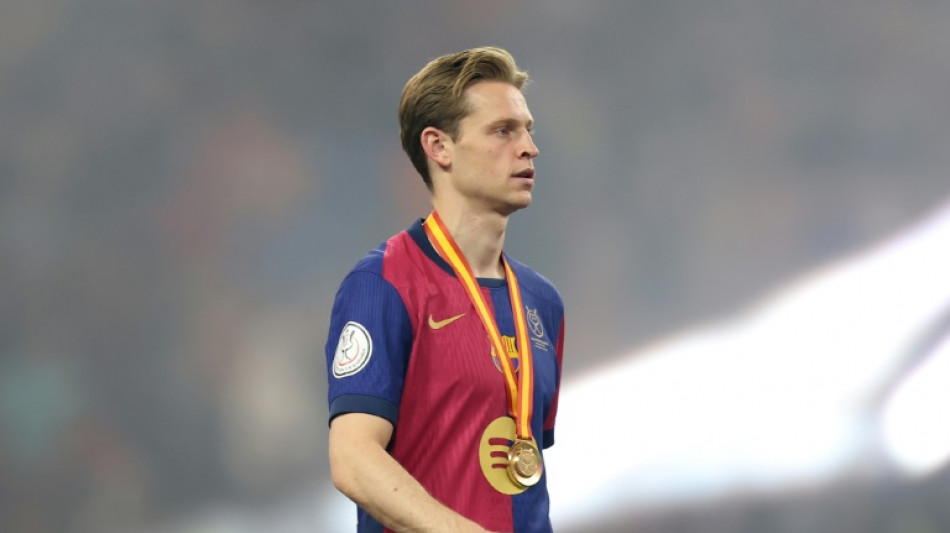 Barcelona renova com Frenkie de Jong at&eacute; 2029