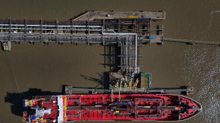 Con tensioni Usa-Iran il petrolio accelera a New York e sale del 5,3%