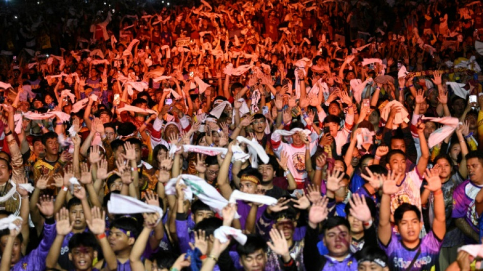 Procession of Christ's icon draws thousands to streets of Philippine capital