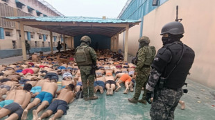 Militares e policiais entram em pris&atilde;o equatoriana, palco de massacres
