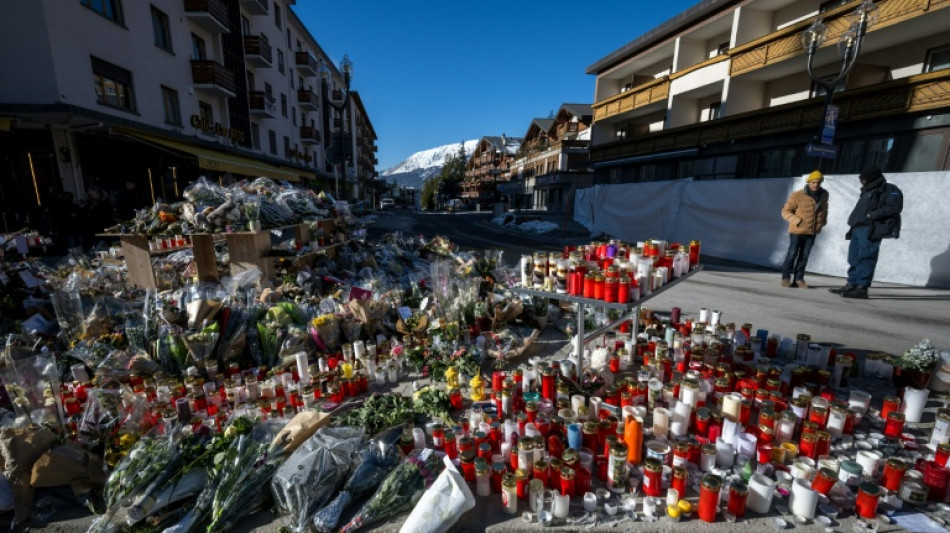 Autoridades su&iacute;&ccedil;as admitem falha em inspe&ccedil;&atilde;o de bar incendiado