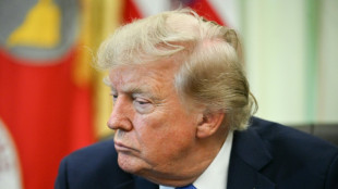 Trump assina decreto contra 'turismo' da cidadania por nascimento